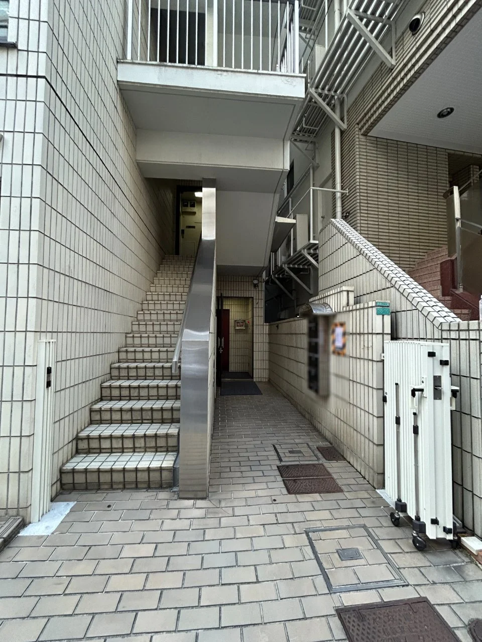 TKビル 2 エントランス 3