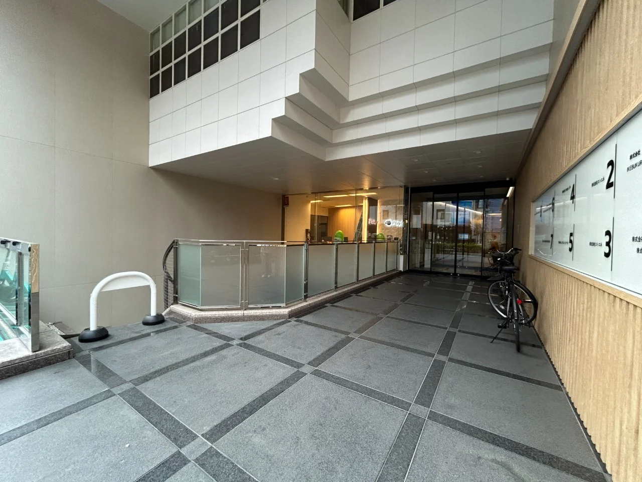 INFINITY IKEBUKURO(インフィニティ池袋) 7 エントランス 4