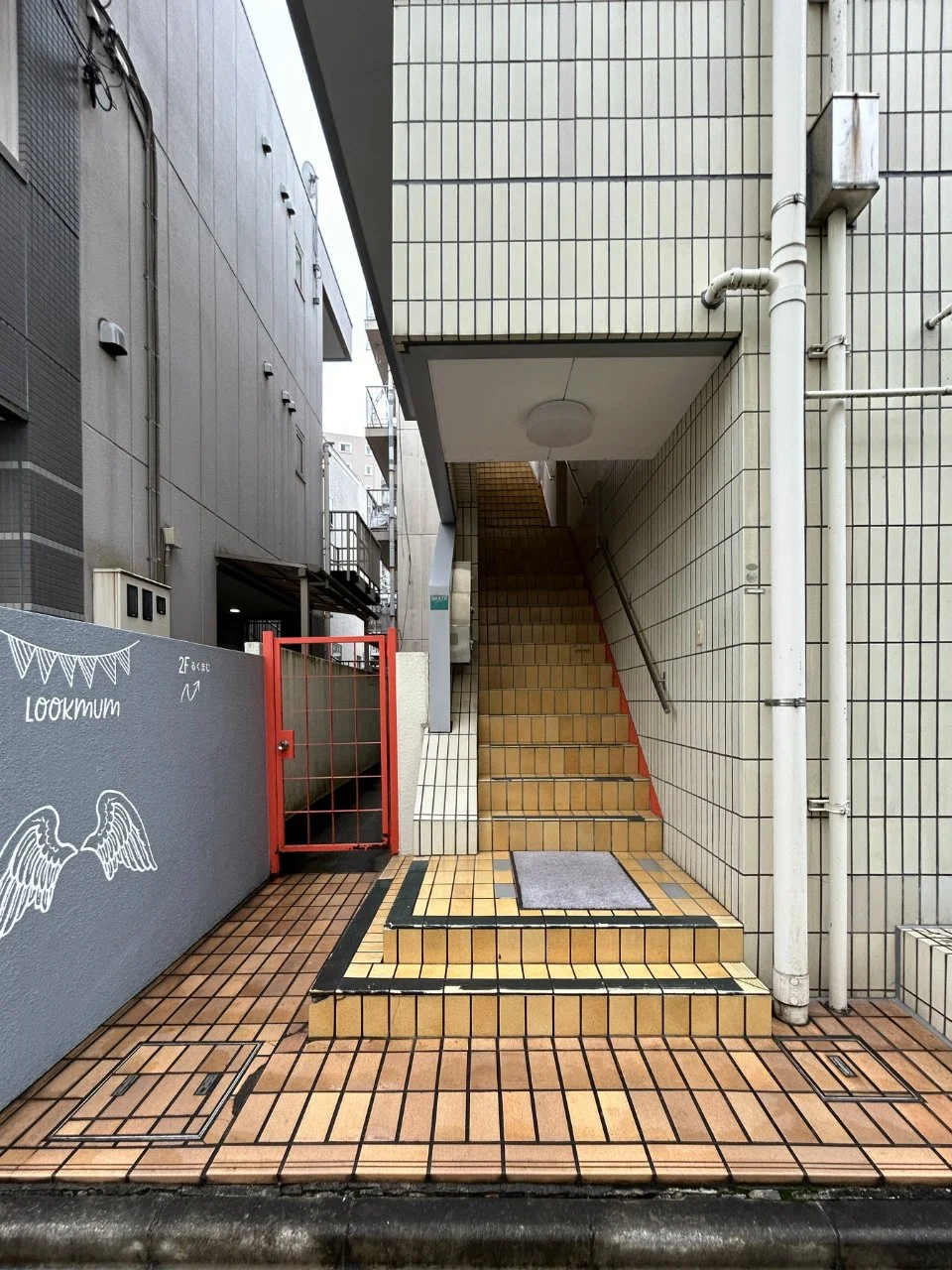 コイワイビル 2 エントランス 3