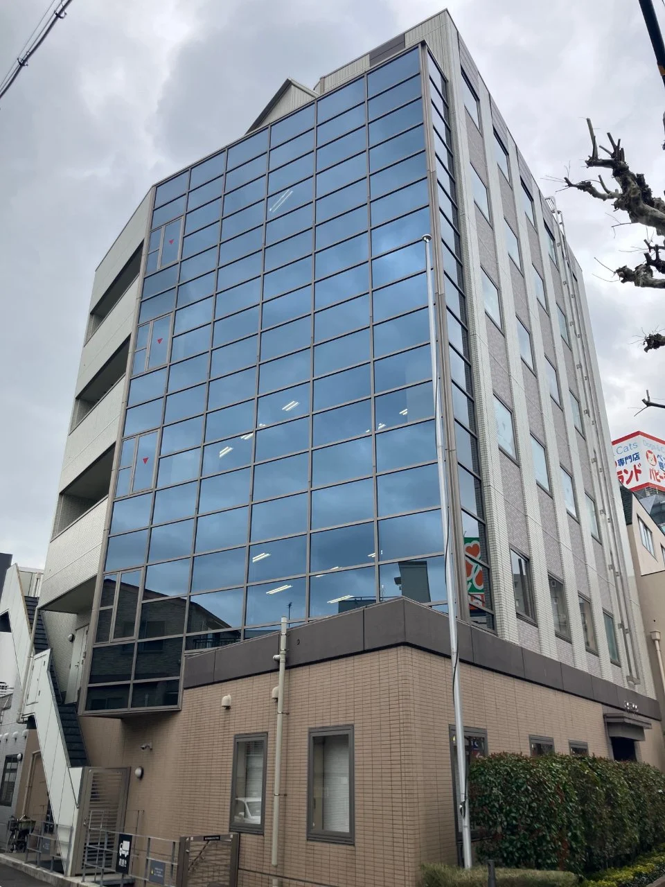 日個連会館 3 外観 2