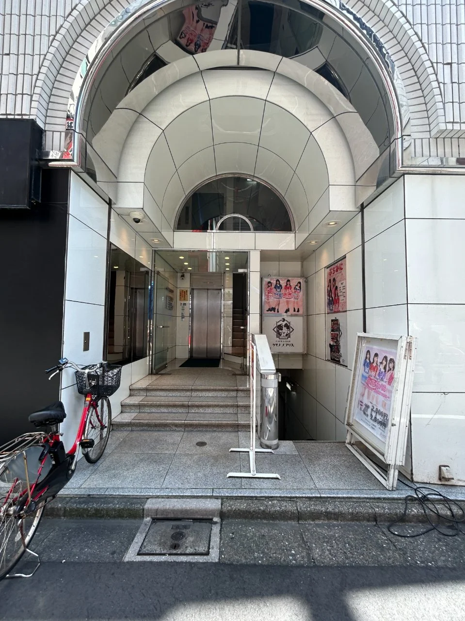 パールシティビル 3 エントランス 3