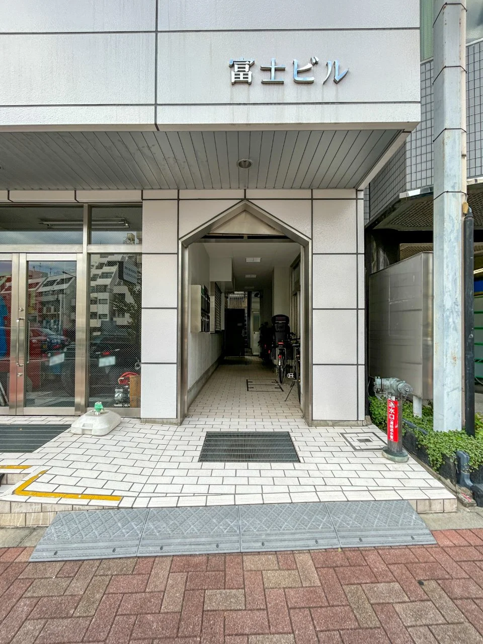 富士ビル 3 エントランス 4