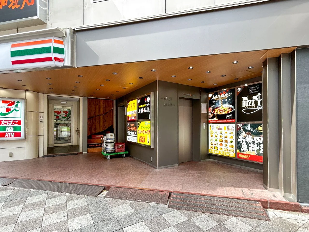 THE KINDAI 3 IKEBUKURO 7 エントランス 3