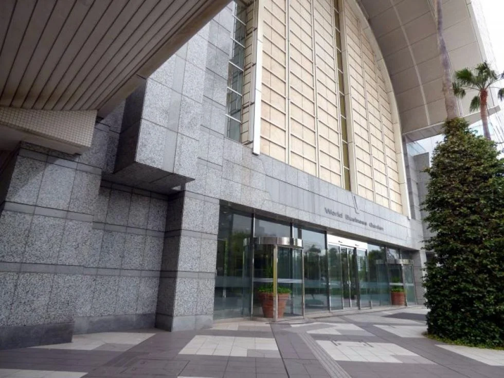 ワールドビジネスガーデンマリブウエスト 4