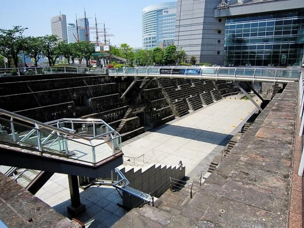 ランドマークタワー - 56