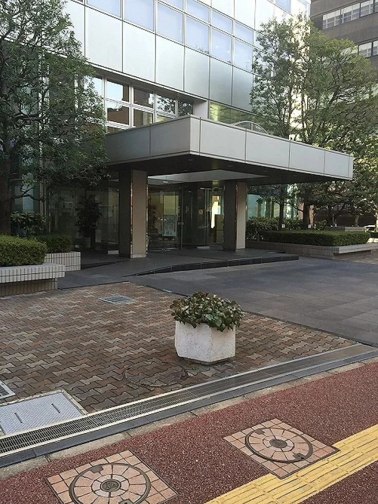東芝福岡ビル B1 ビルエントランス 8