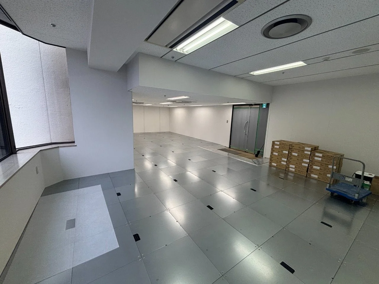大博多ビル 7 執務室 18