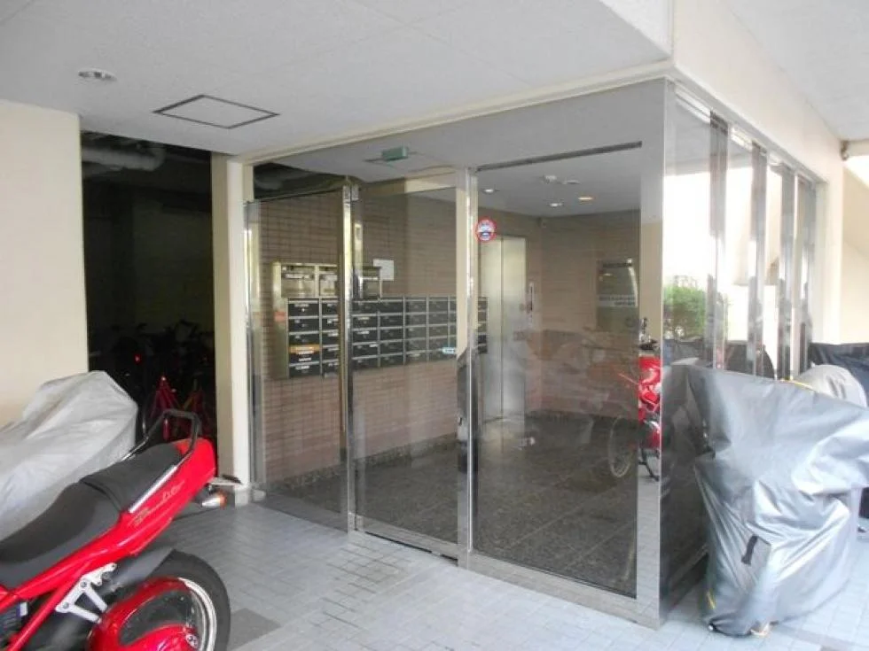 岩保ビル駅南 1 ビルエントランス 14